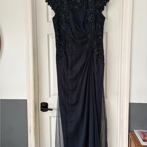 Elegant Navy Blue Evening Gown